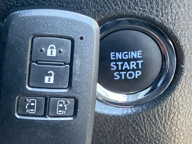 �y�X�}�[�g�L�[�z�J�o����|�P�b�g�ɓ��ꂽ�܂܂ł��h�A�̎{���E�������\�ȃX�}�[�g�L�[�𑕔��B�G���W���̃I���E�I�t�����J�M�����o���K�v����������Ƃ��Ă��֗��ł���