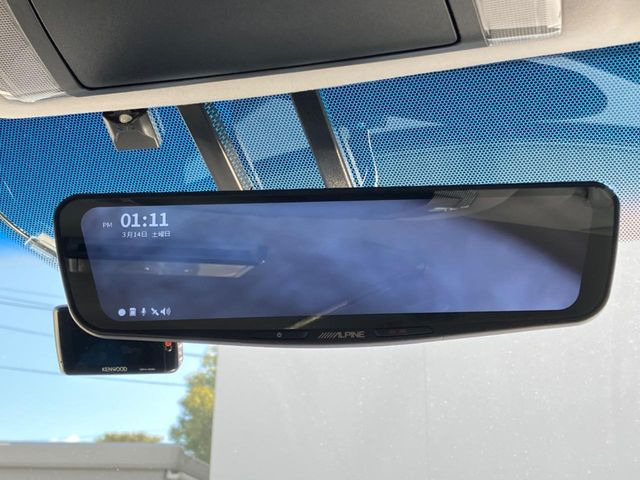 �y�f�W�^���C���i�[�~���[�z��Ȃ̑傫�ȉו��⓯��҂Ō�����m�F���Â炢���ł����S!�J�������B�e�����ԗ�����̉f�������[���~���[���ɕ\���B�N���A�Ȏ��E�ŏ󋵂̊m�F���\�ł�!