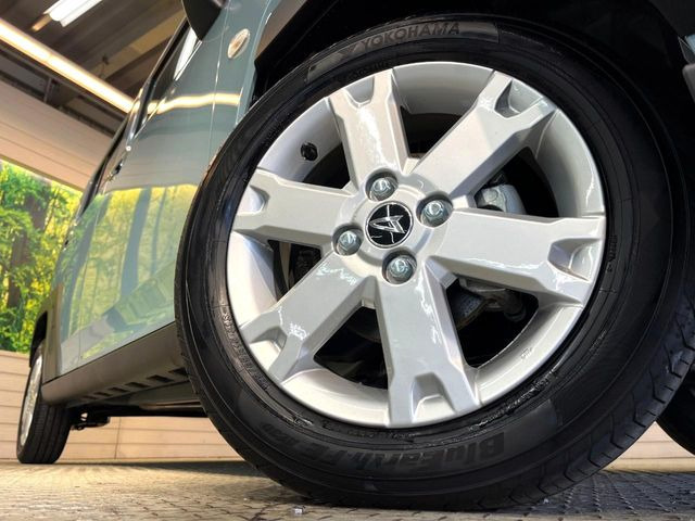 �y����15�C���`�A���~�z�C�[���z�O�ςɃ}�b�`���������A���~�z�C�[���𑕒����Ă���܂��B�e��ЊO�A���~�z�C�[����A�X�^�b�h���X�^�C�����戵�����Ă���܂��B���񂲑��k����������