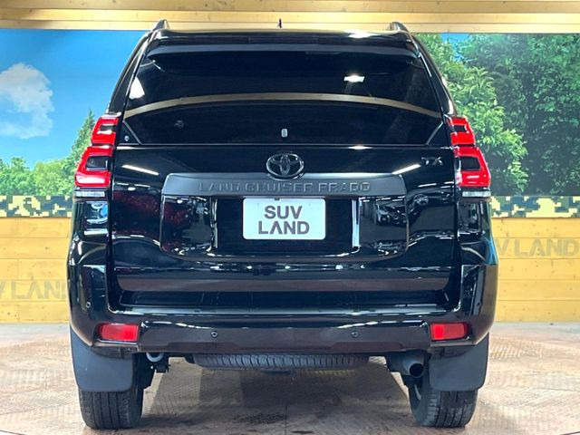 安心の最長10年・走行無制限保証(有償)をご用意。保証内容も充実はもちろん、無料点検&オイル交換や、年中無休の全国・24時間ロードサービスも付帯されておりますのでご安心下さい。