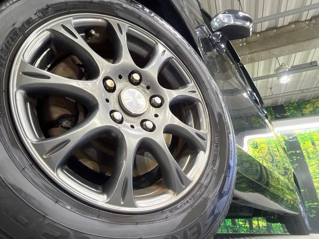 �y15�C���`�A���~�z�C�[���z�O�ςɃ}�b�`�����A���~�z�C�[���𑕒����Ă���܂��B�e��A���~�z�C�[����A�X�^�b�h���X�^�C�����戵�����Ă���܂��B���񂲑��k����������