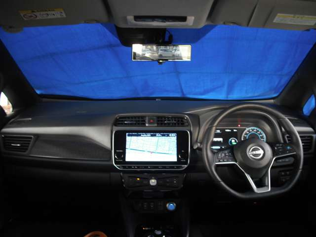 リーフX Vセレクション 90周年記念車