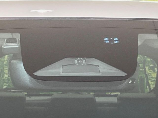 �y�z���_�Z���V���O�z���s���ɑO���̎ԗ�����F�����A�Փ˂������Ȏ��͌x��ƃu���[�L�ŏՓˉ���Ɣ�Q�y�����A�V�X�g�B�����S�Ƀh���C�u�����y���݂��������܂��B