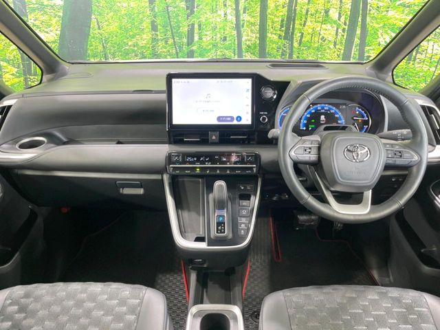 ヴォクシー1.8 ハイブリッド S-Z