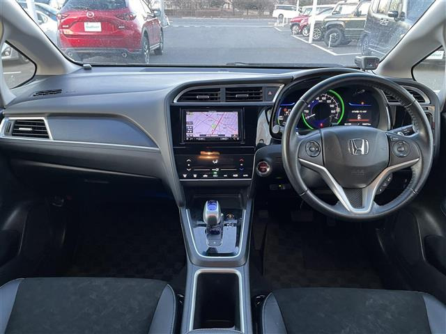 シャトル1.5 ハイブリッド X