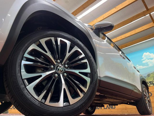 �y����18�C���`�A���~�z�C�[���z�O�ςɃ}�b�`���������A���~�z�C�[���𑕒����Ă���܂��B�e��ЊO�A���~�z�C�[����A�X�^�b�h���X�^�C�����戵�����Ă���܂��B���񂲑��k����������