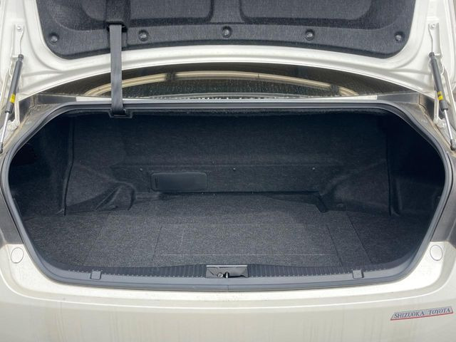 ���i�̂���������ʋ΁A���}���ɏ\���ȉ׎��X�y�[�X���m�ۂ��Ă���܂��B