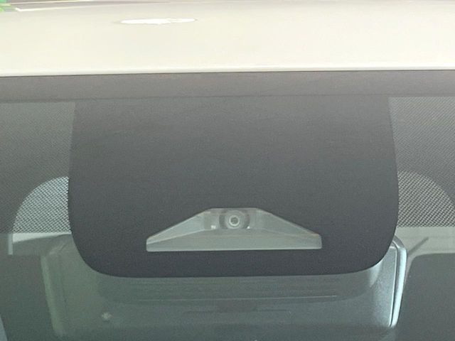 �y�g���^�Z�[�t�e�B�Z���X�z���s���ɑO���̎ԗ�����F�����A�Փ˂������Ȏ��͌x��ƃu���[�L�ŏՓˉ���Ɣ�Q�y�����A�V�X�g�B�����S�Ƀh���C�u�����y���݂��������܂��B