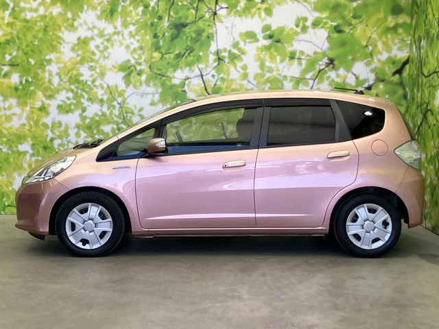 フィットハイブリッド1.3 シーズ ファインスタイル