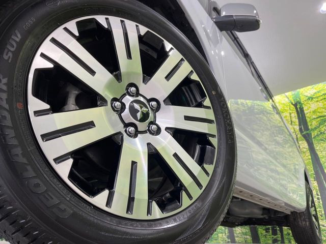 �y����18�C���`�A���~�z�C�[���z�O�ςɃ}�b�`���������A���~�z�C�[���𑕒����Ă���܂��B�e��ЊO�A���~�z�C�[����A�X�^�b�h���X�^�C�����戵�����Ă���܂��B���񂲑��k����������