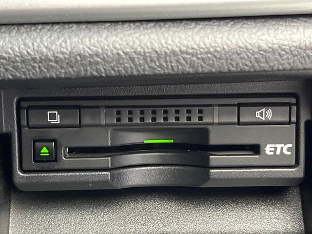 【ETC】高速道路の料金所をストレスなく通過!話題のスポットやサービスエリアに多い「スマートIC」利用時は必須のアイテムです。当店でセットアップを実施、ご納車当日からすぐにご利用いただけます!