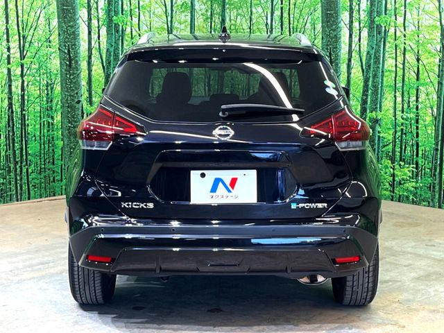 安心の最長10年・走行無制限保証(有償)をご用意。保証内容も充実はもちろん、無料点検&オイル交換や、年中無休の全国・24時間ロードサービスも付帯されておりますのでご安心下さい。