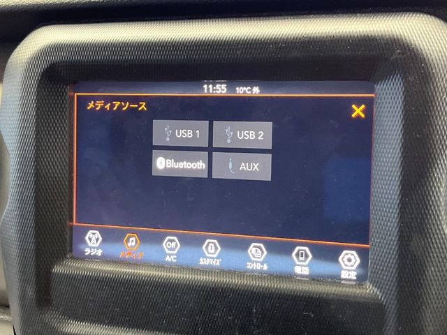 ��Bluetooth:���莝���̃X�}�[�g�t�H���ȂǂƐڑ����A�n���Y�t���[�ʘb��Տꊴ����~���[�W�b�N�Đ������y���݂��������܂��B�����ڑ��ł��̂Ŕς킵��������܂����