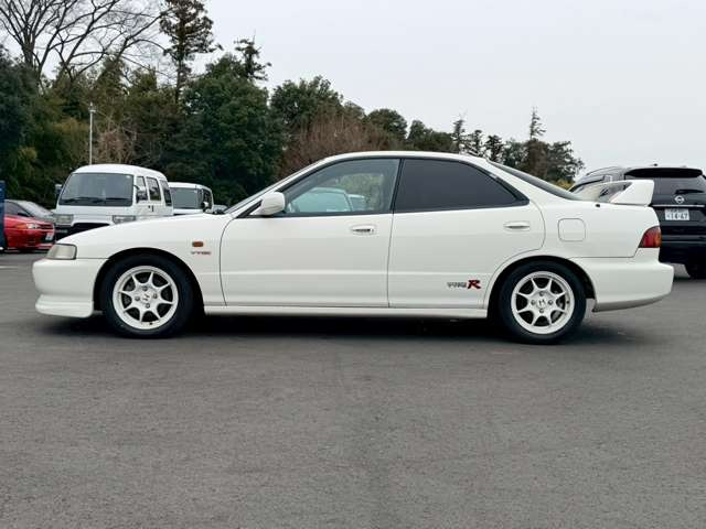 ���X�݌ɂ͊O���A�����N���[�j���O��ɓW�����A�����Ď��̏C�����̗L���A���[�^�[��������̗L������O�ҋ@�ւɂ�錟����S����{���Ă���܂��B�Ԍ��A�����A����h�������ЂőΉ��ł��܂��̂ł����S���������B