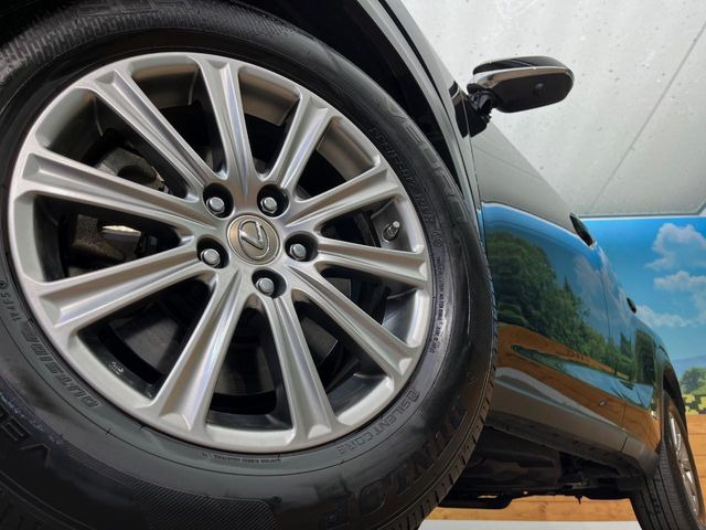 �y����17�C���`�A���~�z�C�[���z�O�ςɃ}�b�`���������A���~�z�C�[���𑕒����Ă���܂��B�e��ЊO�A���~�z�C�[����A�X�^�b�h���X�^�C�����戵�����Ă���܂��B���񂲑��k����������