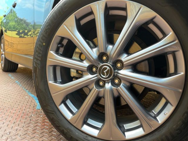 �y����20�C���`�A���~�z�C�[���z�O�ςɃ}�b�`���������A���~�z�C�[���𑕒����Ă���܂��B�e��ЊO�A���~�z�C�[����A�X�^�b�h���X�^�C�����戵�����Ă���܂��B���񂲑��k����������