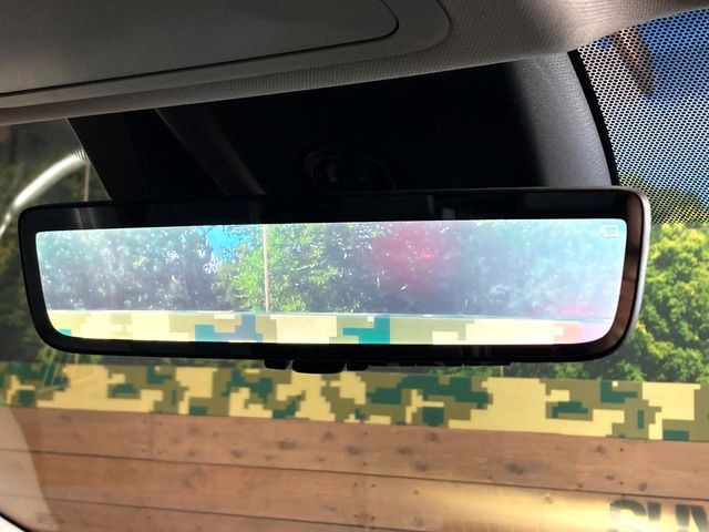 【デジタルインナーミラー】カメラが撮影した車両後方の映像をルームミラー内に表示。クリアな視界で状況の確認が可能です!※ドラレコ機能ご利用には別途SDカードをご用意いただく場合があります。