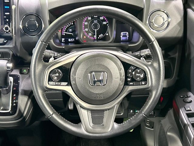 �y�����v�����X�e�A�����O�z�㎿�Ȋv���g�p���邱�ƂŁA��ɂ����������݂ƂĂ��^�]���₷���n���h���ł���