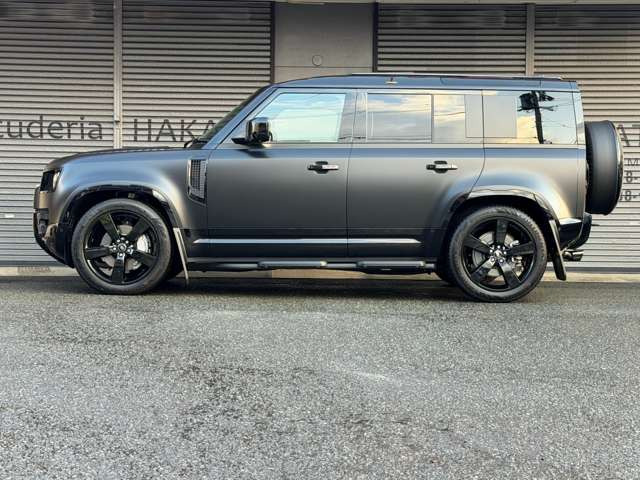 �O��p�[�L���O�Z���T�[�E�t�����g�E�T�C�h�E���A�E�p�m���}�~�b�N�r���[�J�����E�o�b�N�J�����B