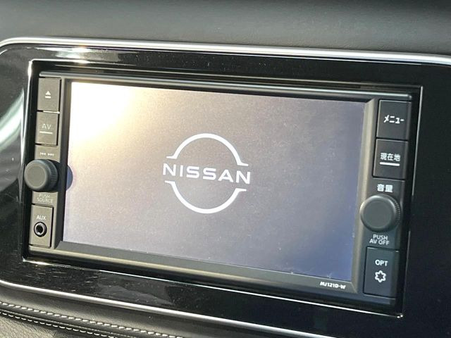 �y�����i�r�z�l�C�̏����i�r�𑕔����Ă���܂��B�i�r�̎g���₷���͂������A�I�[�f�B�I�@�\���[��!�L�����v�◷�s�͂������A�ʋ΂┃�����ȂǕ��i�̃h���C�u���y�����Ȃ�͂���