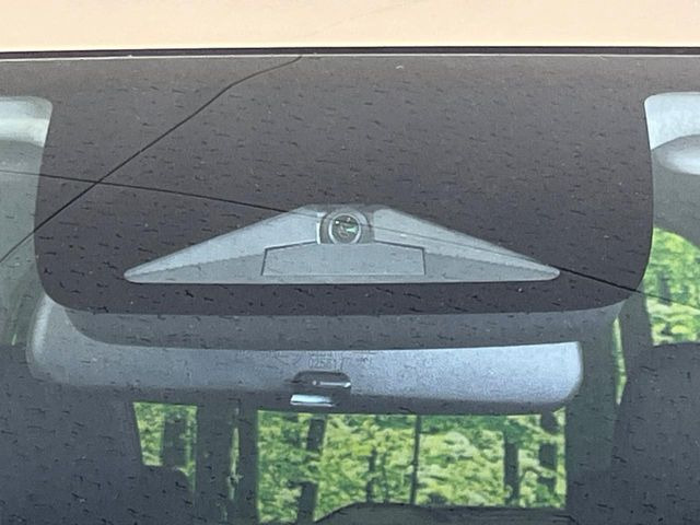 �y�z���_�Z���V���O�z���s���ɑO���̎ԗ�����F�����A�Փ˂������Ȏ��͌x��ƃu���[�L�ŏՓˉ���Ɣ�Q�y�����A�V�X�g�B�����S�Ƀh���C�u�����y���݂��������܂��B