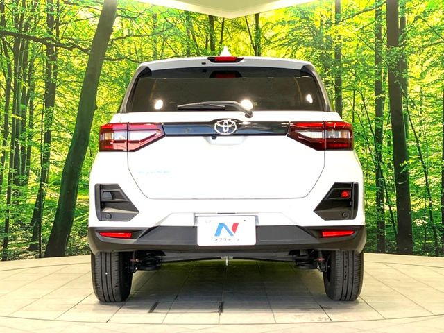 安心の最長10年・走行無制限保証(有償)をご用意。保証内容も充実はもちろん、無料点検&オイル交換や、年中無休の全国・24時間ロードサービスも付帯されておりますのでご安心下さい。