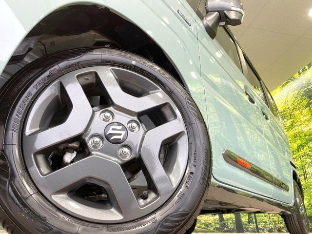 �y����14�C���`�A���~�z�C�[���z�O�ςɃ}�b�`���������A���~�z�C�[���𑕒����Ă���܂��B�e��ЊO�A���~�z�C�[����A�X�^�b�h���X�^�C�����戵�����Ă���܂��B���񂲑��k����������