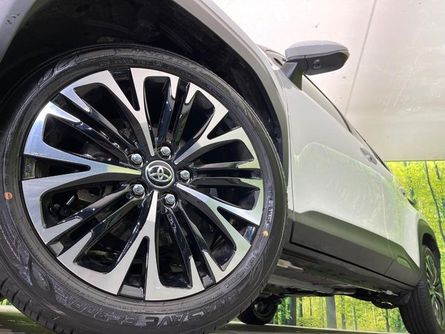 �y����18�C���`�A���~�z�C�[���z�O�ςɃ}�b�`���������A���~�z�C�[���𑕒����Ă���܂��B�e��ЊO�A���~�z�C�[����A�X�^�b�h���X�^�C�����戵�����Ă���܂��B���񂲑��k����������