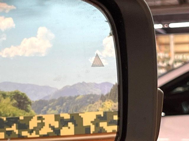 �y�u���C���h�X�|�b�g���j�^�[�z���s���A�h�A�~���[�̎��p�ɂȂ�₷���ӏ��Ɍ㑱�Ԃ��ڋ߂���ƃT�C�h�~���[�̃����Y�Ɍx����\��!�h���C�o�[�ɒ��ӊ��N�����Ă���܂��B