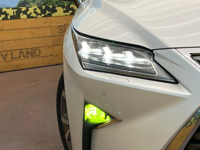 �y�O��LED�w�b�h���C�g�z�X�^�C���b�V���Ȍ����ڂ̎O��LED�w�b�h���C�g�𑕔���X�^�C�������łȂ��A��Ԃ̑��s�����E�ǍD�ň��S���Ă���肢�������܂��B