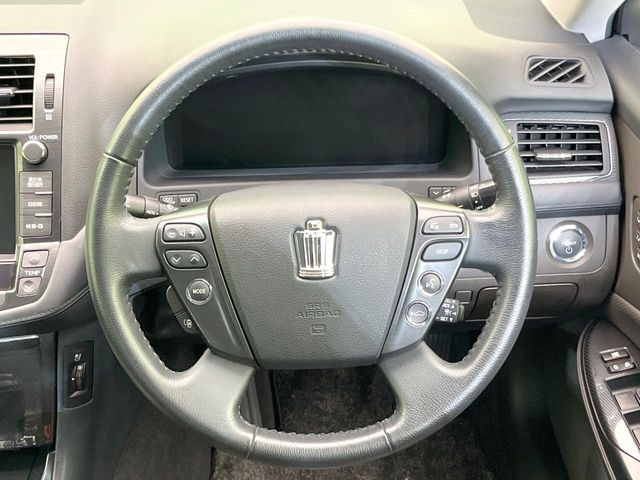 �y�����v�����X�e�A�����O�z�㎿�Ȋv���g�p���邱�ƂŁA��ɂ����������݂ƂĂ��^�]���₷���n���h���ł���