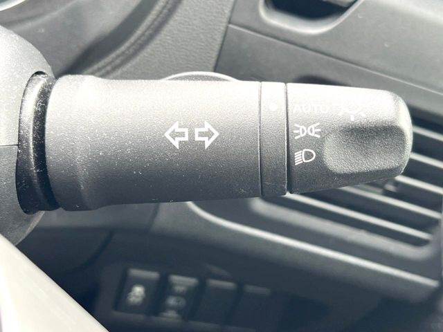 �y�I�[�g���C�g�z����̖��邳�ɉ����Ď����Ńw�b�h���C�g�̓_���E�������ł���@�\�ł�!���C�g�̕t���Y��E�����Y��Ȃǂ������Ȃ�A�J�̓���[���̑��s�����S!�g���l���ʉߎ����֗��ł��ˁ�