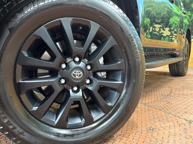 【純正アルミホイール】外観にマッチした純正アルミホイールを装着しております。各種社外アルミホイールや、スタッドレスタイヤも取扱いしております。是非ご相談ください♪