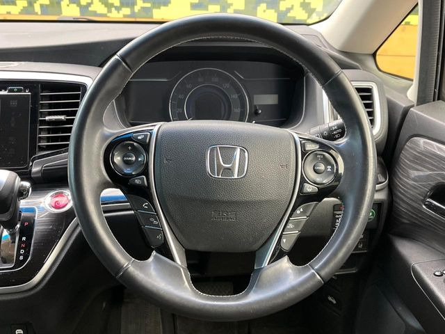 �y�����v�����X�e�A�����O�z�㎿�Ȋv���g�p���邱�ƂŁA��ɂ����������݂ƂĂ��^�]���₷���n���h���ł���