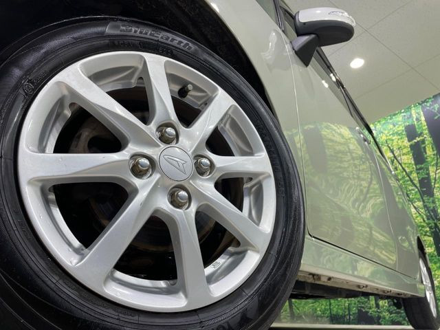 �y����14�C���`�A���~�z�C�[���z�O�ςɃ}�b�`���������A���~�z�C�[���𑕒����Ă���܂��B�e��ЊO�A���~�z�C�[����A�X�^�b�h���X�^�C�����戵�����Ă���܂��B���񂲑��k����������