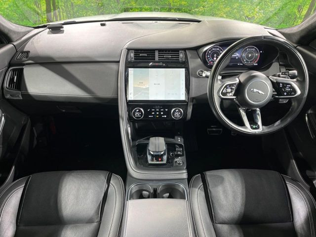 EペイスRダイナミック S 2.0L D200 ディーゼル 4WD