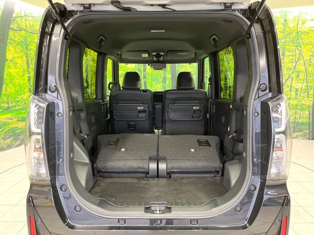 ���i�̂���������ʋ΁A���}���ɏ\���ȉ׎��X�y�[�X���m�ۂ��Ă���܂��B�Z�J���h�V�[�g��|���ƁA�傫�ȉו��̐ύڂ��\�ł���