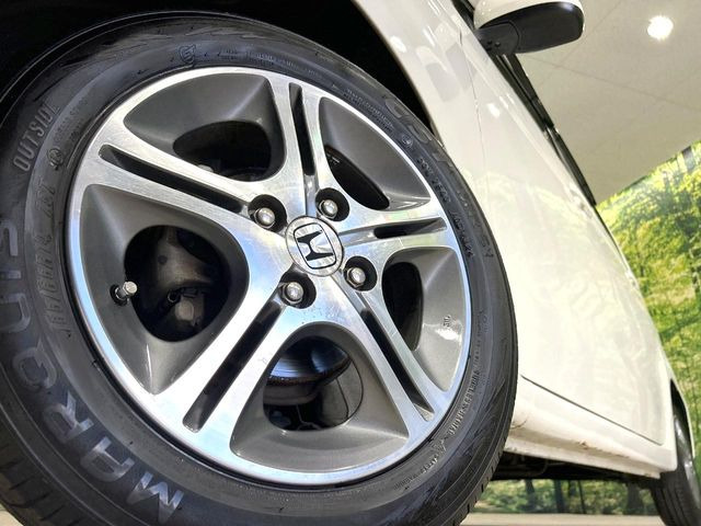 �y����14�C���`�A���~�z�C�[���z�O�ςɃ}�b�`���������A���~�z�C�[���𑕒����Ă���܂��B�e��ЊO�A���~�z�C�[����A�X�^�b�h���X�^�C�����戵�����Ă���܂��B���񂲑��k����������