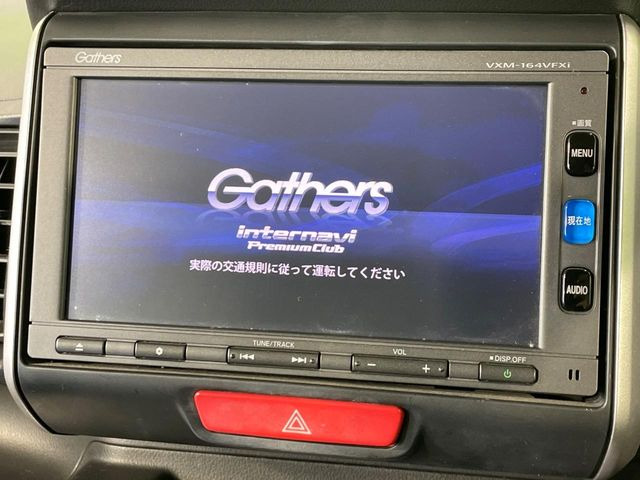 �y�����i�r�z�l�C�̏����i�r�𑕔����Ă���܂��B�i�r�̎g���₷���͂������A�I�[�f�B�I�@�\���[��!�L�����v�◷�s�͂������A�ʋ΂┃�����ȂǕ��i�̃h���C�u���y�����Ȃ�͂���