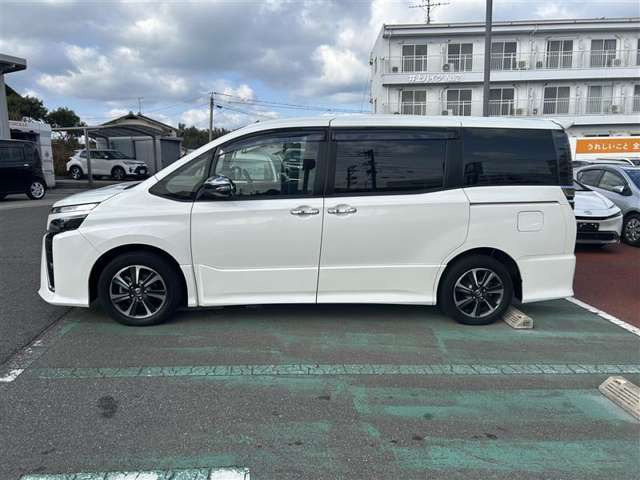 ヴォクシー2.0 ZS