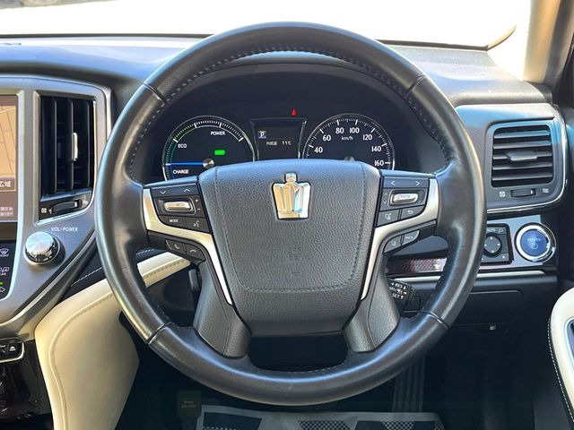 �y�����v�����X�e�A�����O�z�㎿�Ȋv���g�p���邱�ƂŁA��ɂ����������݂ƂĂ��^�]���₷���n���h���ł���