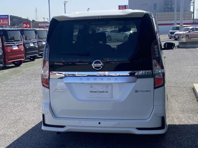 セレナ1.2 e-POWER ハイウェイスターV