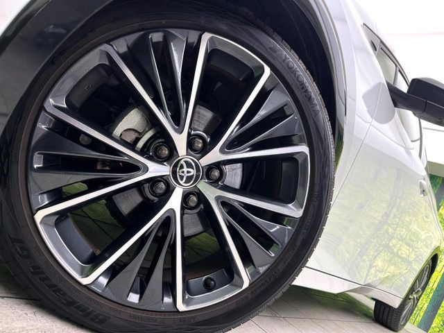 �y����19�C���`�A���~�z�C�[���z�O�ςɃ}�b�`���������A���~�z�C�[���𑕒����Ă���܂��B�e��ЊO�A���~�z�C�[����A�X�^�b�h���X�^�C�����戵�����Ă���܂��B���񂲑��k����������