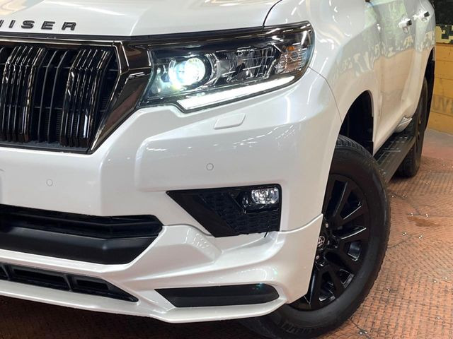 �yLED�w�b�h���C�g�z���V����ԑ��s�����ǍD�Ȏ��E���m�ۂ����S���ĉ^�]�ł��鍂�P�xLED�w�b�h���C�g�𑕔�!�_�����x�������A����d�͂��}�����Ă��܂��B