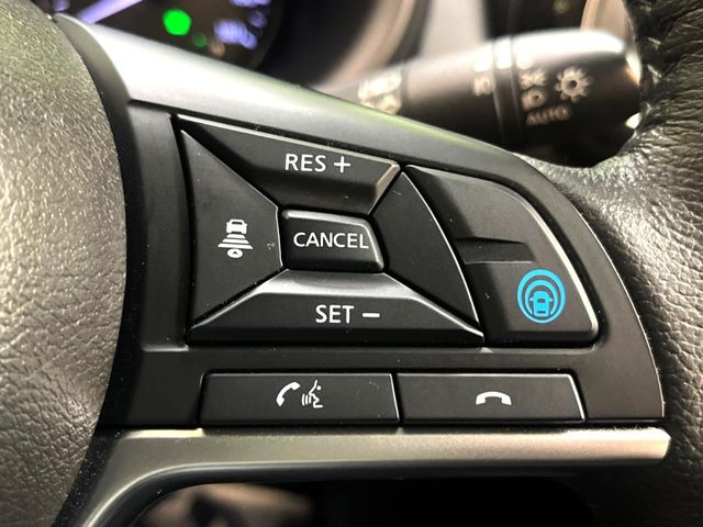 【プロパイロット】高速道路での長距離走行が楽に!!渋滞時と巡回走行のシーンで、アクセル・ブレーキ・ステアリングを自動で制御し、長距離運転の負担を軽減してくれます♪