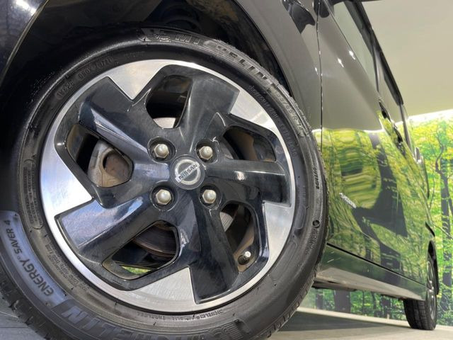 �y����14�C���`�A���~�z�C�[���z�O�ςɃ}�b�`���������A���~�z�C�[���𑕒����Ă���܂��B�e��ЊO�A���~�z�C�[����A�X�^�b�h���X�^�C�����戵�����Ă���܂��B���񂲑��k����������