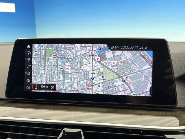 �������i�r:��̊��̂���i�r�́A����������ԓ������o���Ă���܂��B�I�[�f�B�I�@�\���[�����Ă���܂��̂ŁA�^�]�����y���߂܂���