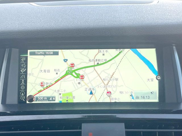 �������i�r:��̊��̂���i�r�́A����������ԓ������o���Ă���܂��B�I�[�f�B�I�@�\���[�����Ă���܂��̂ŁA�^�]�����y���߂܂���