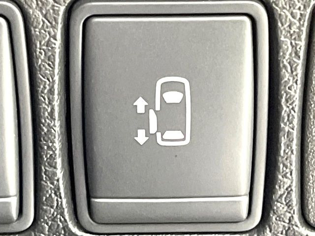 �y�p���[�X���C�h�h�A�z�X�}�[�g�L�[��^�]�Ȃ̃X�C�b�`�ŃX���C�h�h�A�̊J���\���d��������͂����ăh�A���J����K�v�������A���������q�l�ł��A�d���ו��������Ă��鎞�����N�ɊJ���߂ł��܂���