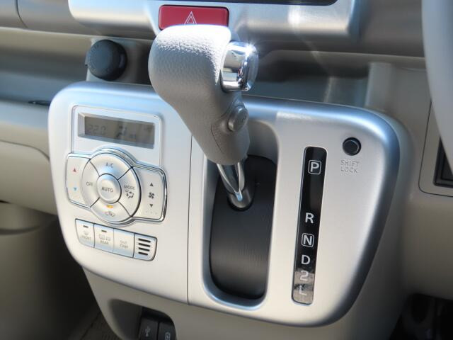 �V�t�g�m�u�̓X�����Ȃ��A���ꂢ�ȏ�Ԃł��B�����G�镔�������ꂢ���Ƒ�؂ɏ���Ă������Ƃ��킩��܂���B